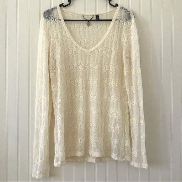 BKE Tops - BKE Boutique Off White Lace Long Sleeve Top